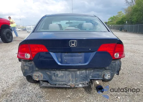 2008 Honda Civic Lx z USA, uszkodzony, nr VIN 1HGFA15588L094187